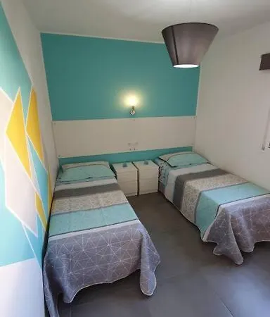 Olas * 普拉亚戴尔雷安格莱斯